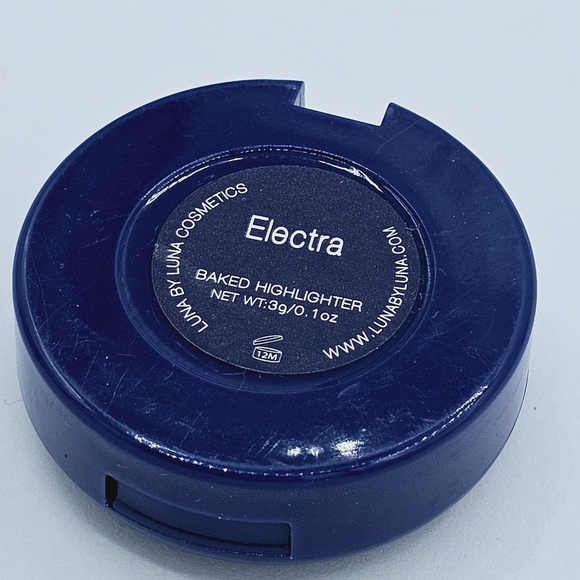 Luna by Luna Electra Baked Highlighter - Picture 5 of 5